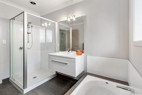 Photo of property in 9a Ripple Grove, Waiuku, 2123