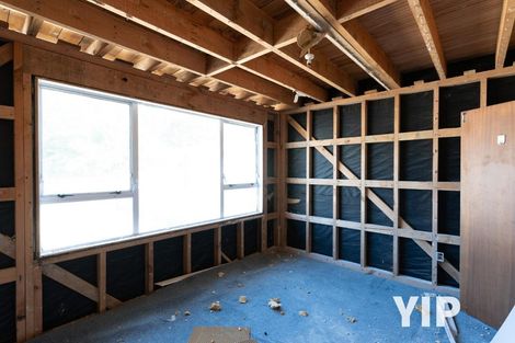 Photo of property in 114a Newlands Road, Newlands, Wellington, 6037