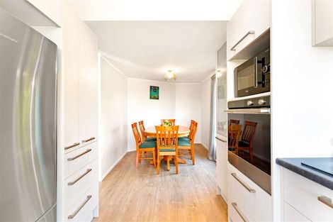 Photo of property in 43c Taioma Crescent, Te Atatu Peninsula, Auckland, 0610