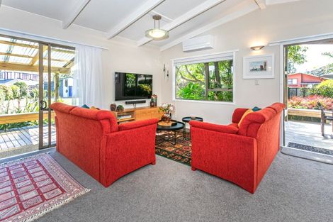 Photo of property in 225 Moana Anu Anu Avenue, Whangamata, 3620