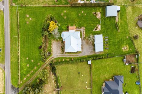 Photo of property in 56 Flint Road W, Stratford, 4332