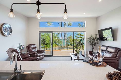 Photo of property in 62 Ronald Avenue, Glenbrook, 2681