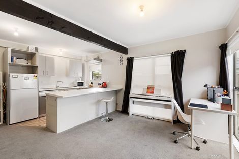 Photo of property in 103f5 Rongotai Road, Kilbirnie, Wellington, 6022