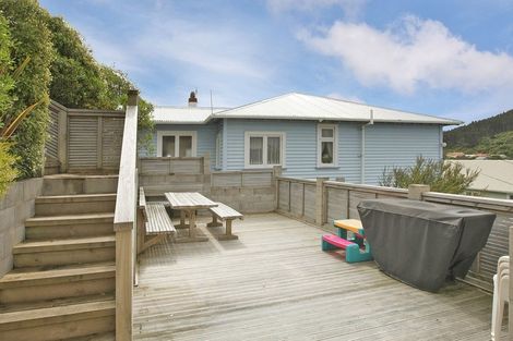 Photo of property in 64 Eden Street, Island Bay, Wellington, 6023