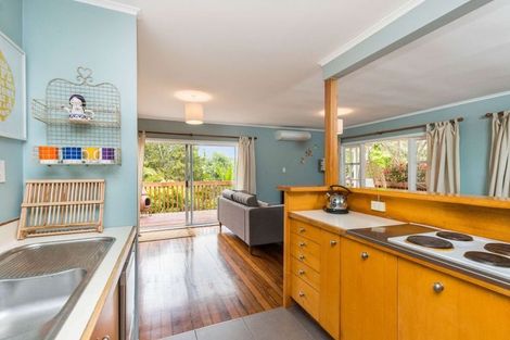 Photo of property in 2/16 Cresta Avenue, Beach Haven, Auckland, 0626