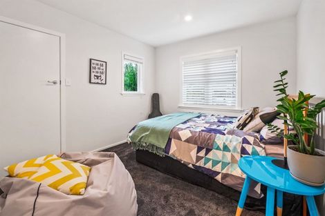 Photo of property in 20 Gloria Avenue, Te Atatu Peninsula, Auckland, 0610
