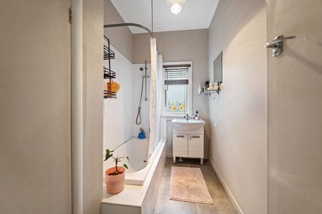 Photo of property in 140 Awaroa Road, Helensville, 0800