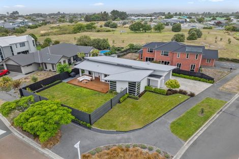 Photo of property in 17 Bottle Lake Drive, Parklands, Christchurch, 8083