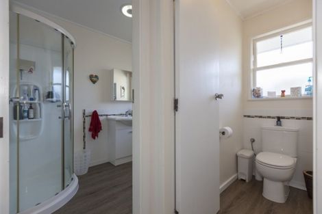 Photo of property in 2a Leybourne Avenue, Waikanae, 5036