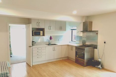 Photo of property in 16 Sydney Street, Hauraki, Auckland, 0622