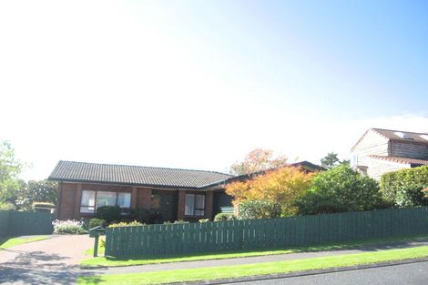 Photo of property in 31 Charles Dickens Drive, Mellons Bay, Auckland, 2014