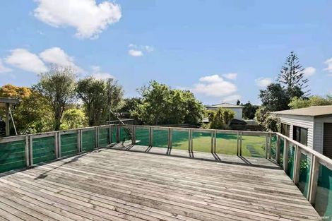 Photo of property in 39 Matipo Road, Te Atatu Peninsula, Auckland, 0610