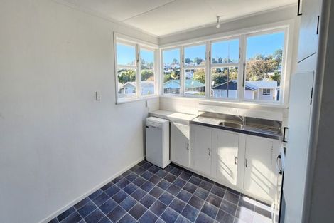 Photo of property in 12 Regent Place, Blagdon, New Plymouth, 4310