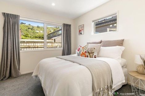 Photo of property in 6 Rua Street, Lyall Bay, Wellington, 6022