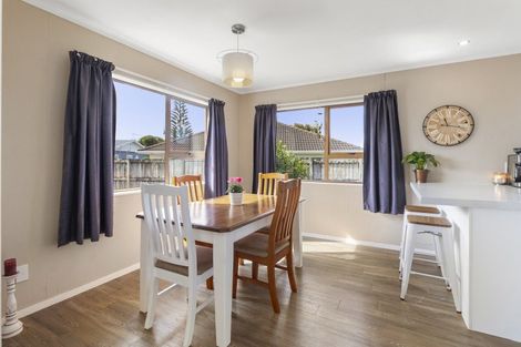 Photo of property in 46 Sandspit Road, Waiuku, 2123