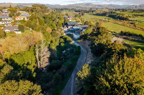 Photo of property in 4 Three Paddock Lane, Fitzherbert, Palmerston North, 4410