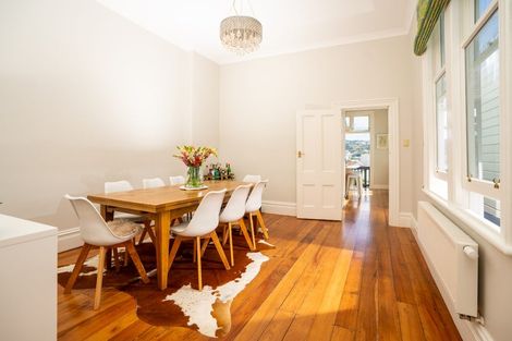 Photo of property in 84 Roxburgh Street, Mount Victoria, Wellington, 6011