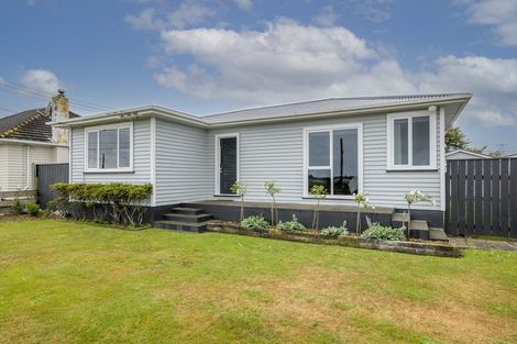 Photo of property in 90 Tiro Tiro Road, Levin, 5510
