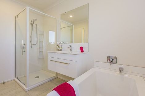 Photo of property in 1 Mccrorie Road, Wigram, Christchurch, 8025