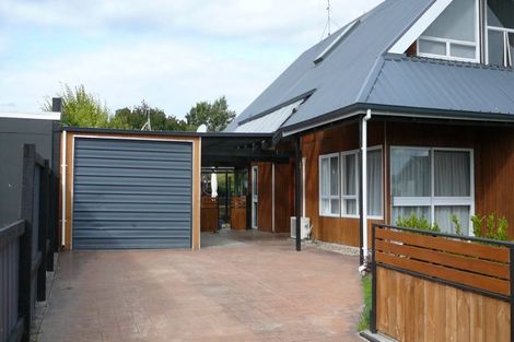 Photo of property in 35 Kowhai Street, Hamilton Lake, Hamilton, 3204