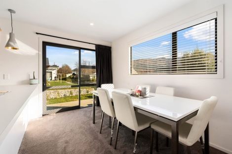 Photo of property in 11 Kapuka Lane, Wanaka, 9305