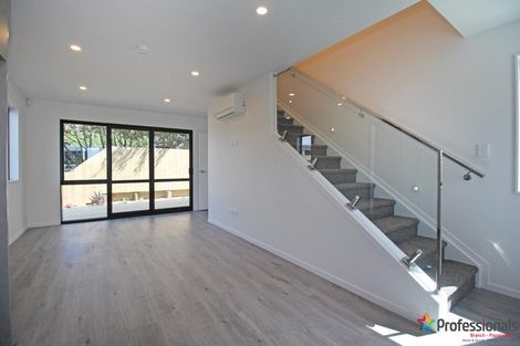 Photo of property in 137a Mahia Road, Wattle Downs, Auckland, 2103