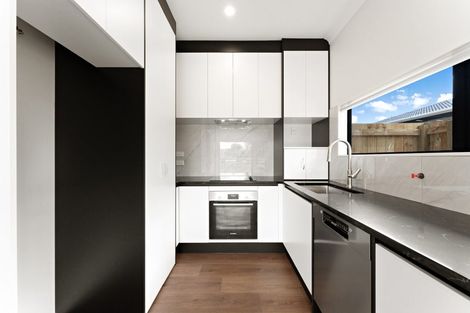 Photo of property in 13a Lipton Grove, Opaheke, Papakura, 2113