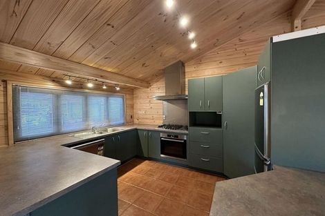 Photo of property in 8a Riverstone Drive, Riverstone Terraces, Upper Hutt, 5018