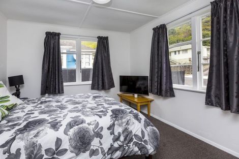 Photo of property in 68 Judd Crescent, Naenae, Lower Hutt, 5011