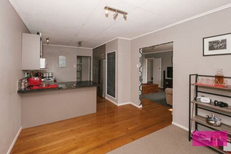 Photo of property in 11 Lewis Place, Highbury, Palmerston North, 4412