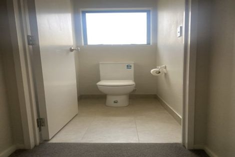 Photo of property in 30 Bushlands Park Drive, Albany, Auckland, 0632