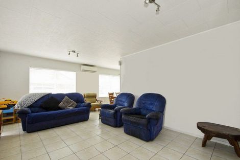 Photo of property in 47 Riverton Drive, Randwick Park, Auckland, 2105