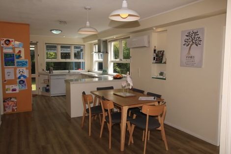Photo of property in 14 Totara Grove, Hillcrest, Auckland, 0627