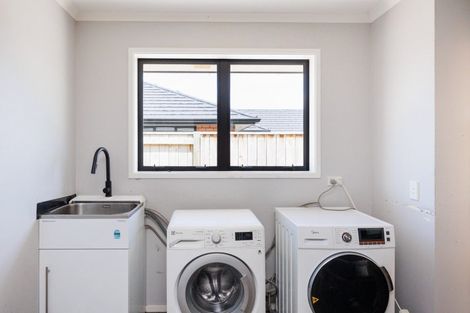 Photo of property in 59 Balrickard Way, Milson, Palmerston North, 4414