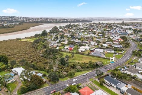 Photo of property in 1/18 Matipo Road, Te Atatu Peninsula, Auckland, 0610