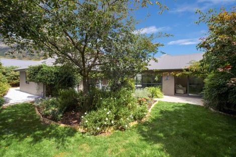 Photo of property in 28 Hope Avenue, Lake Hayes, Queenstown, 9304