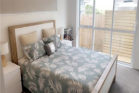 Photo of property in 10a Glenfield Road, Birkenhead, Auckland, 0626