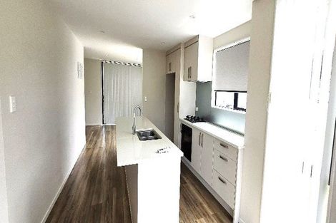Photo of property in 72 Seafarer Crescent, Stanmore Bay, Whangaparaoa, 0932