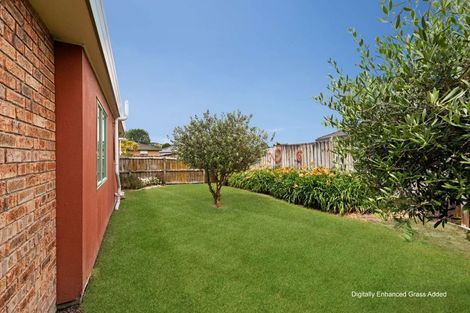 Photo of property in 18 Liddesdale Place, Papakura, 2110