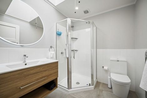 Photo of property in 220 Karori Road, Karori, Wellington, 6012