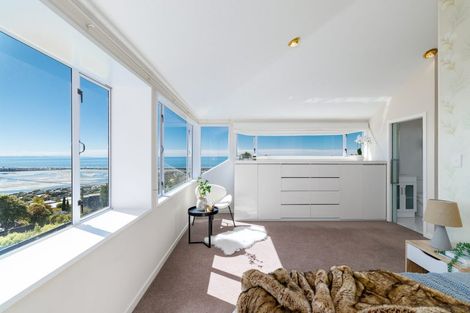 Photo of property in 12 Belleview Terrace, Mount Pleasant, Christchurch, 8081