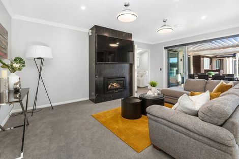 Photo of property in 19 Mike Smith Drive, Cambridge, 3434