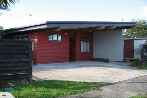 Photo of property in 51 Minaret Drive, Bucklands Beach, Auckland, 2014
