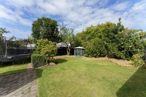 Photo of property in 11 Verran Place, Fendalton, Christchurch, 8052