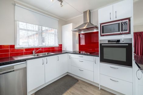 Photo of property in 16 Papawai Road, Greytown, 5712