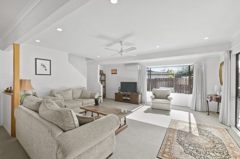 Photo of property in 94a /2 Coronation Road, Hillcrest, Auckland, 0627