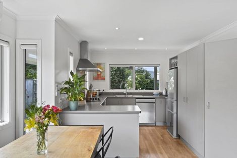 Photo of property in 28 Cotter Street, Greytown, 5712