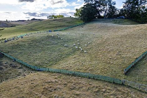 Photo of property in 2553 Taihape Road, Sherenden, Hastings, 4179