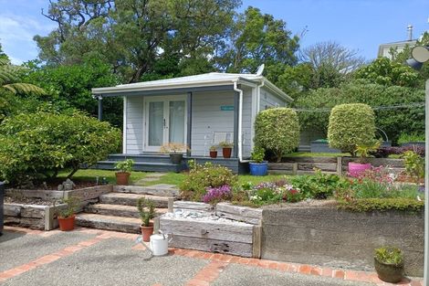 Photo of property in 17 Fernhill Terrace, Wadestown, Wellington, 6012