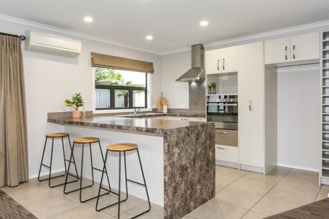 Photo of property in 137 Gloucester Street, Taradale, Napier, 4112